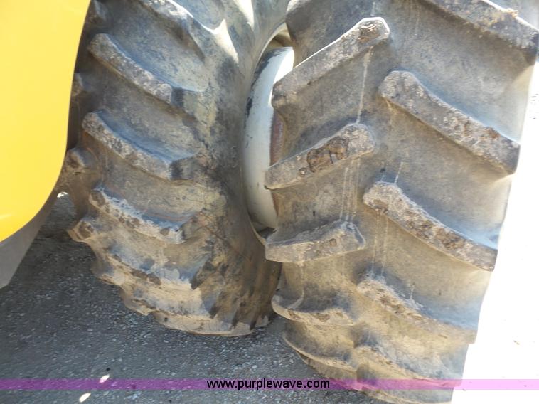 image for item L4959 2007 Challenger 670 RWA combine