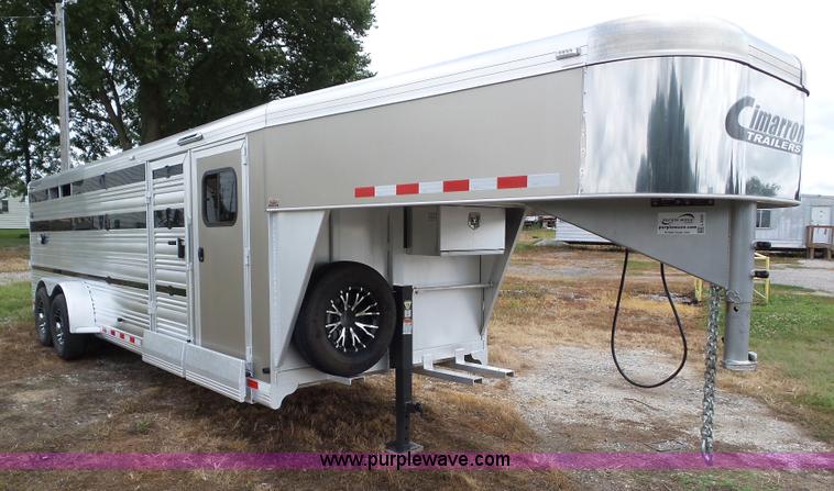 image for item L5520 2015 Cimarron Showstar livestock trailer