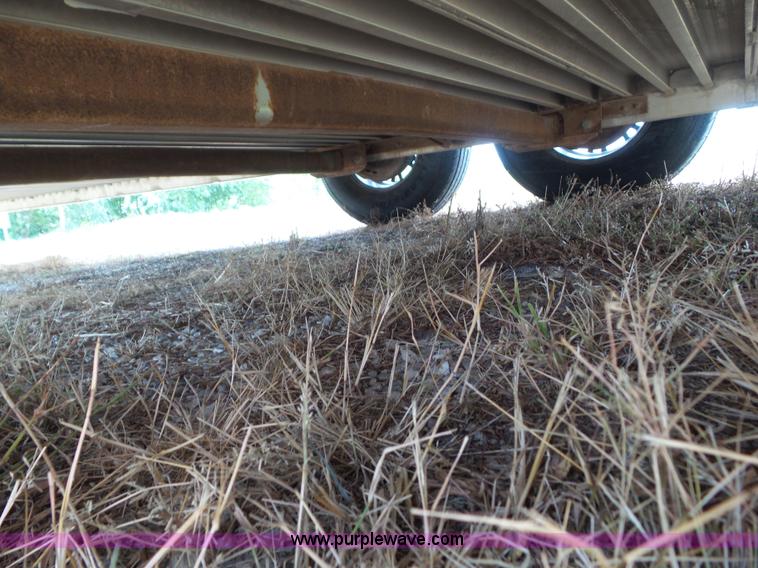 image for item L5520 2015 Cimarron Showstar livestock trailer