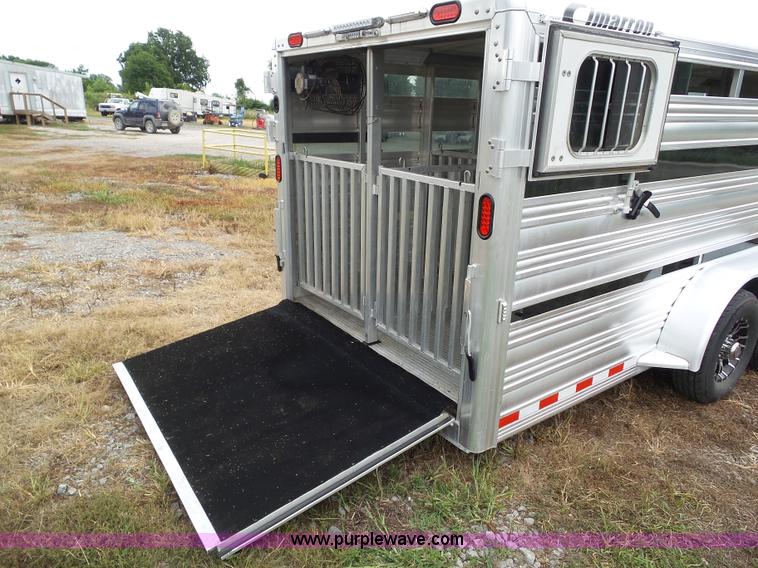 image for item L5520 2015 Cimarron Showstar livestock trailer