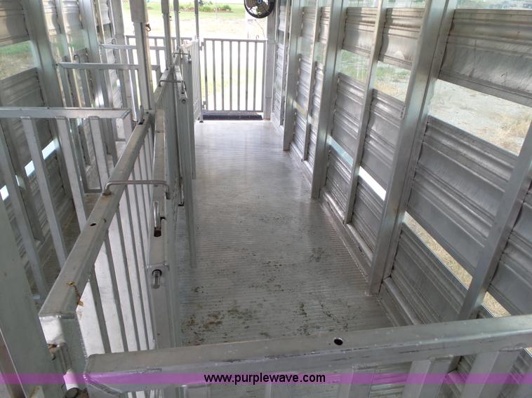 image for item L5520 2015 Cimarron Showstar livestock trailer