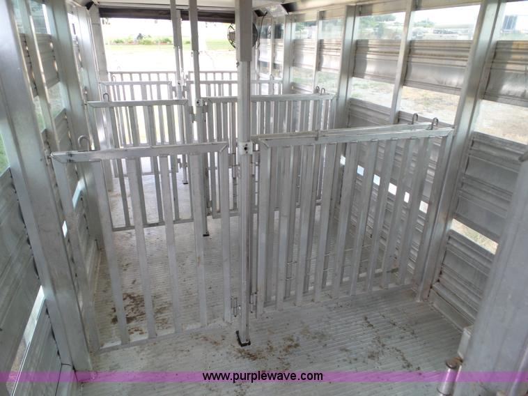 image for item L5520 2015 Cimarron Showstar livestock trailer