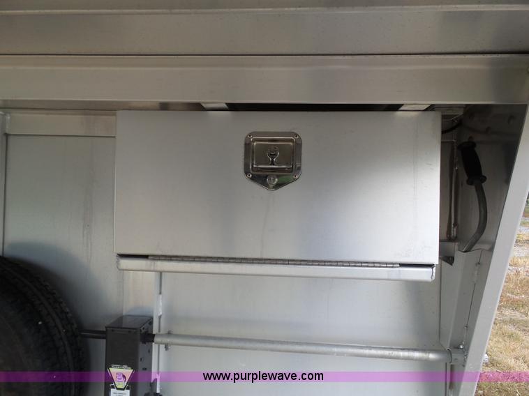 image for item L5520 2015 Cimarron Showstar livestock trailer