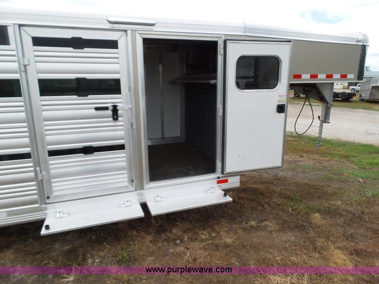 image for item L5520 2015 Cimarron Showstar livestock trailer
