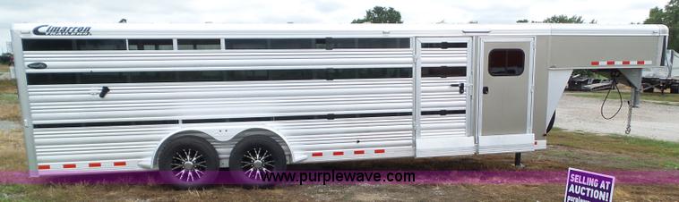 image for item L5520 2015 Cimarron Showstar livestock trailer