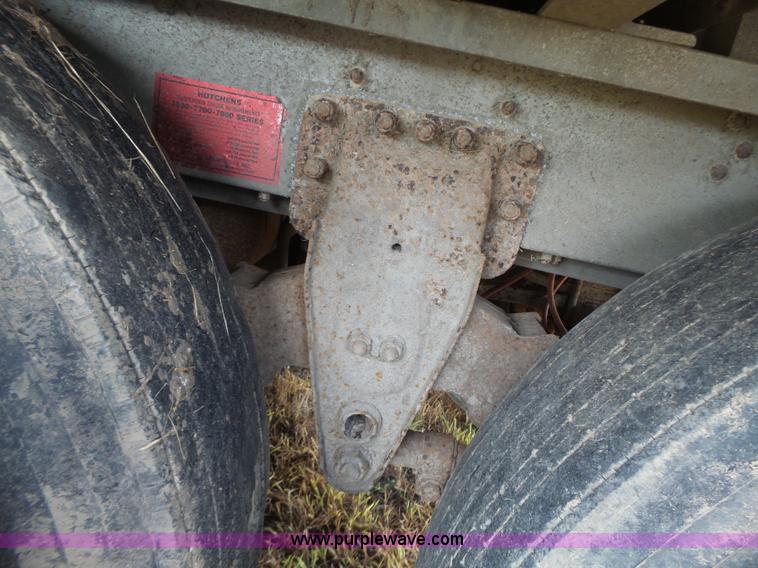 image for item L6243 1986 Wilson PSDCL-208 livestock trailer