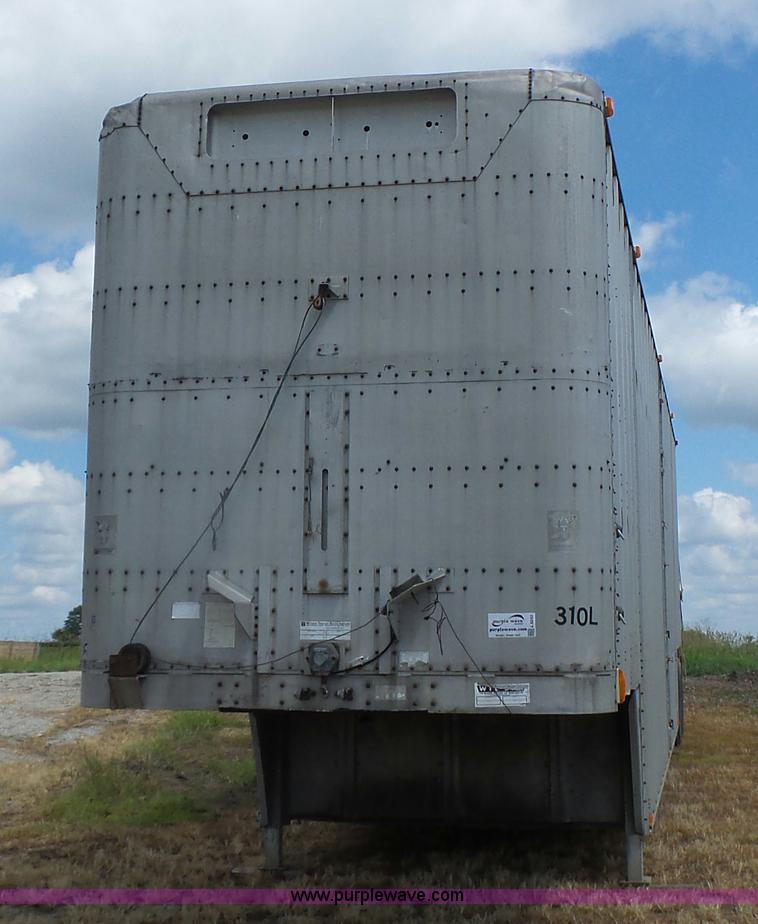 image for item L6243 1986 Wilson PSDCL-208 livestock trailer