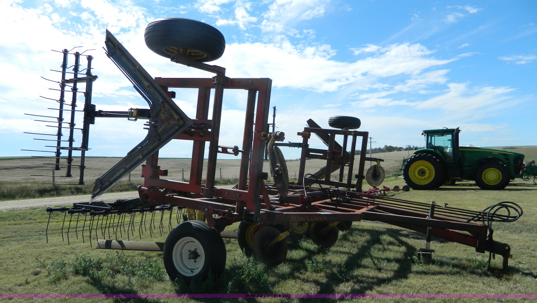 Sunflower sweep plow in Colby, KS Item J5116 sold Purple Wave