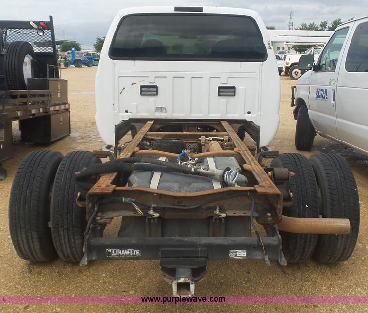 image for item AQ9632 1999 Ford F350 Super Duty Crew Cab pickup truck cab and chassis