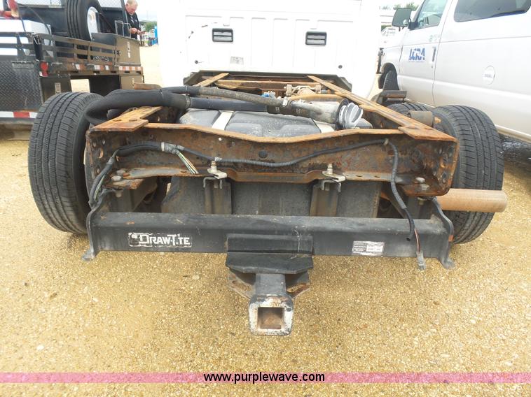 image for item AQ9632 1999 Ford F350 Super Duty Crew Cab pickup truck cab and chassis