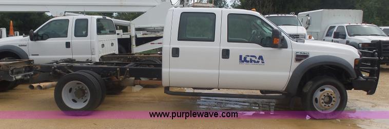 image for item AQ9633 2009 Ford F550 Crew Cab truck cab and chassis