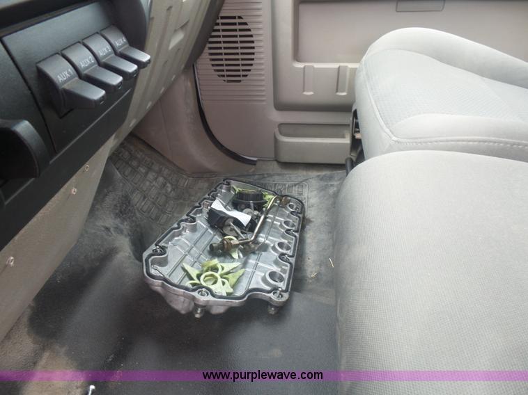 image for item AQ9633 2009 Ford F550 Crew Cab truck cab and chassis