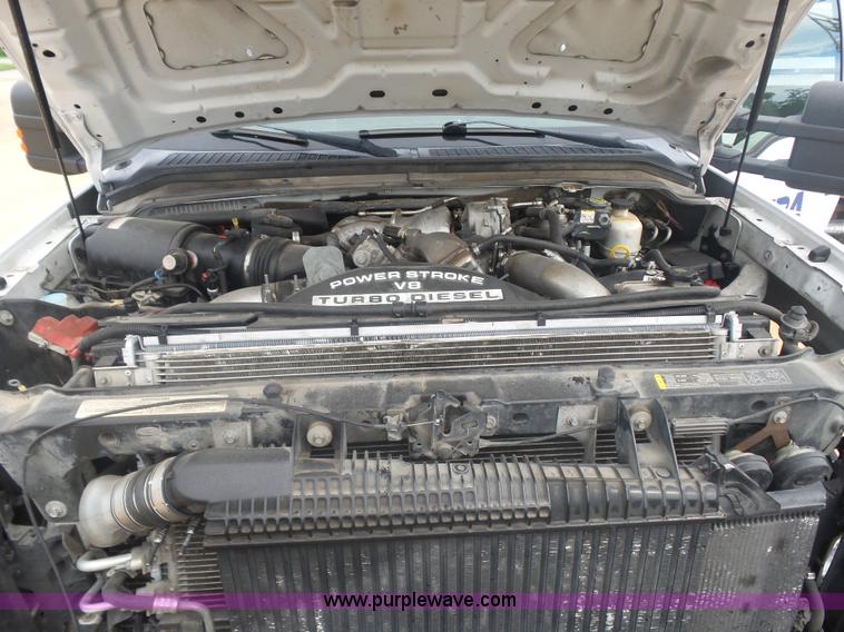 image for item AQ9633 2009 Ford F550 Crew Cab truck cab and chassis