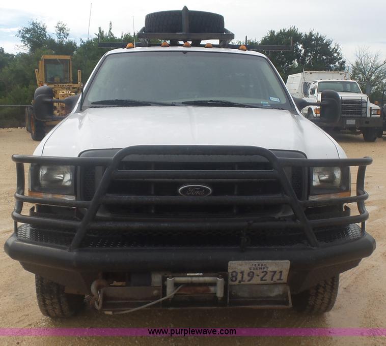 image for item AQ9634 2002 Ford F550 utility truck