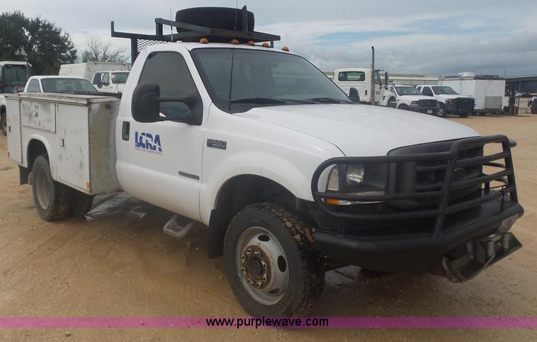 image for item AQ9634 2002 Ford F550 utility truck