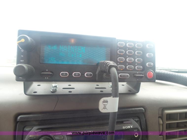 image for item AQ9634 2002 Ford F550 utility truck