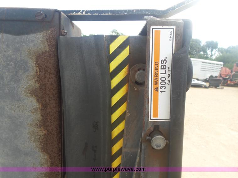 image for item AQ9634 2002 Ford F550 utility truck