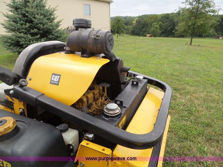 image for item BG9260 Hustler Super Z lawn mower