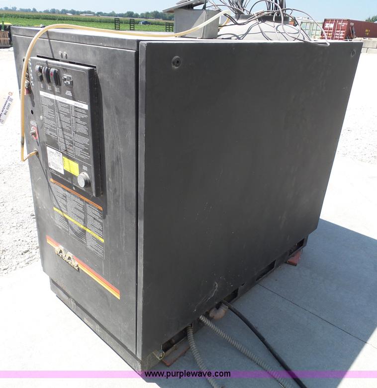 image for item BG9289 2004 Mi-T-M HG-2004-3208 pressure washer