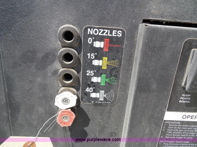 image for item BG9289 2004 Mi-T-M HG-2004-3208 pressure washer