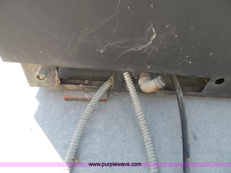 image for item BG9289 2004 Mi-T-M HG-2004-3208 pressure washer