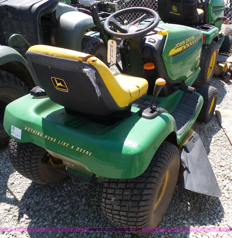image for item BG9290 John Deere LT133 lawn mower