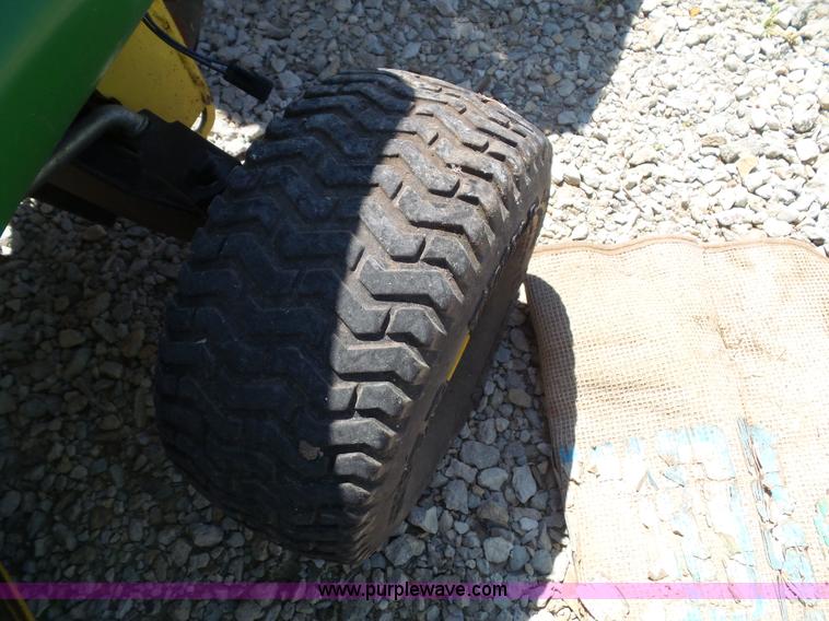 image for item BG9290 John Deere LT133 lawn mower