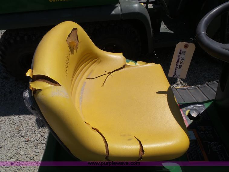 image for item BG9290 John Deere LT133 lawn mower