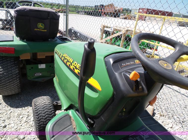 image for item BG9290 John Deere LT133 lawn mower