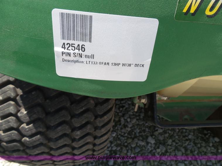 image for item BG9290 John Deere LT133 lawn mower