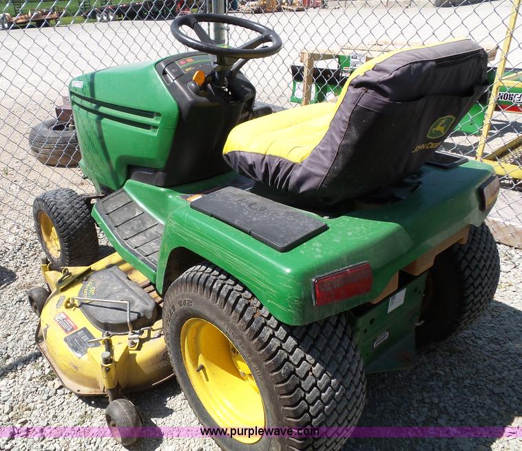 image for item BG9291 2002 John Deere GX335 lawn mower