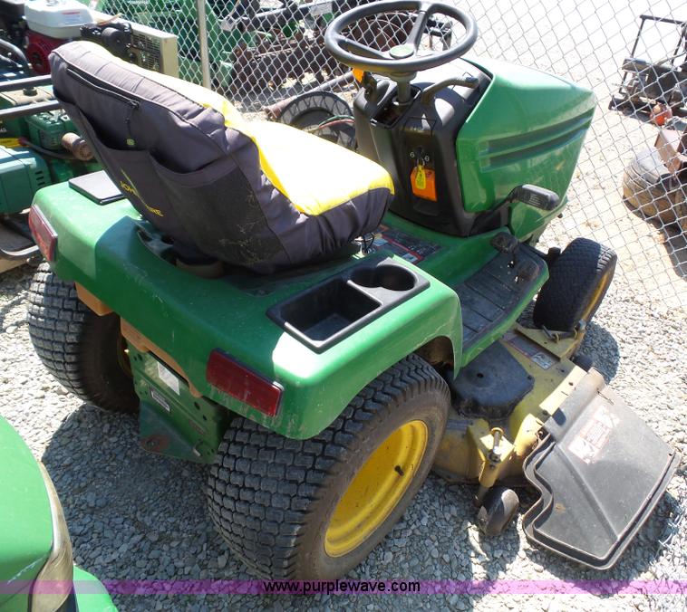 image for item BG9291 2002 John Deere GX335 lawn mower