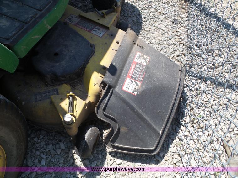 image for item BG9291 2002 John Deere GX335 lawn mower