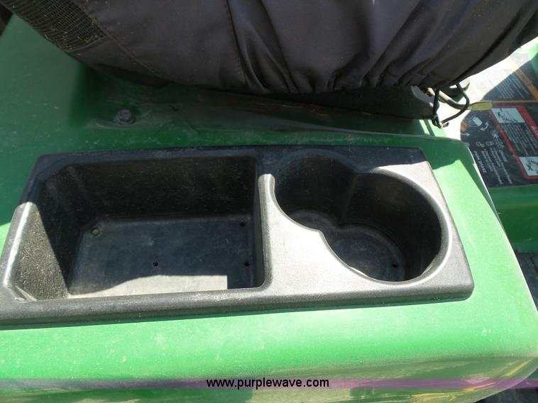 image for item BG9291 2002 John Deere GX335 lawn mower