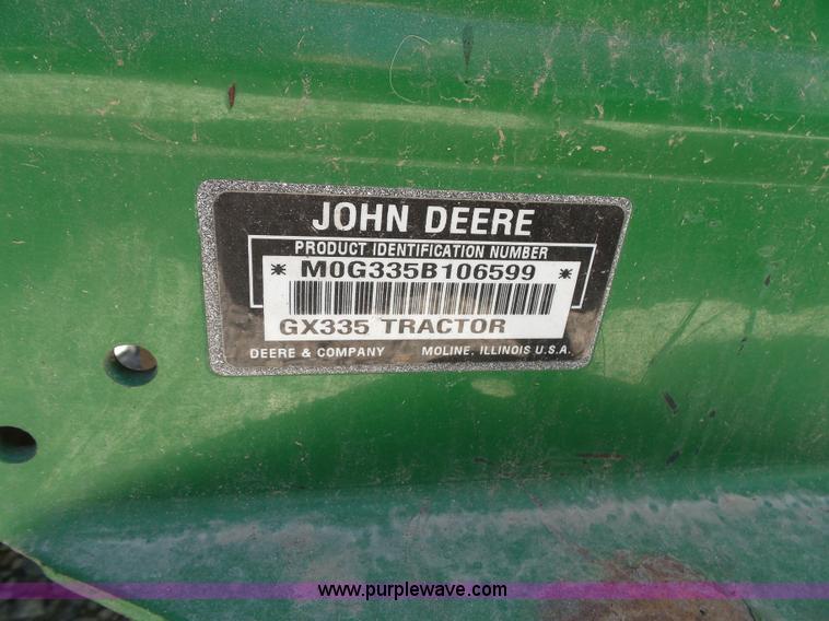 image for item BG9291 2002 John Deere GX335 lawn mower