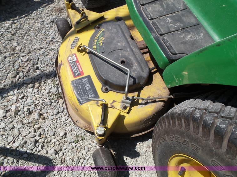 image for item BG9291 2002 John Deere GX335 lawn mower