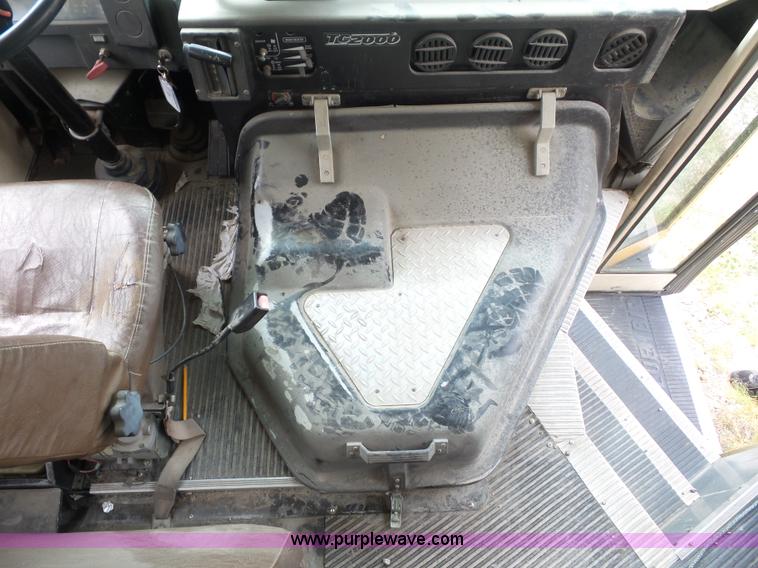 image for item BK9641 1996 Blue Bird TC2000 school bus