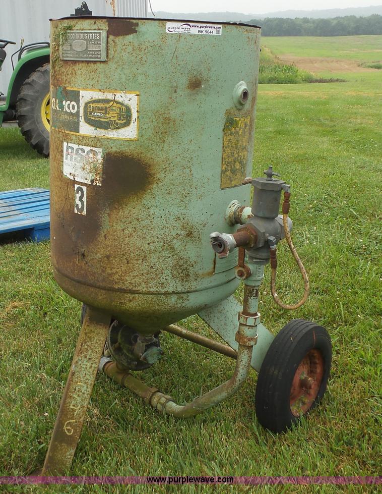 image for item BK9644 Clemco 2452 sand blaster
