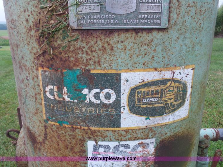 image for item BK9644 Clemco 2452 sand blaster