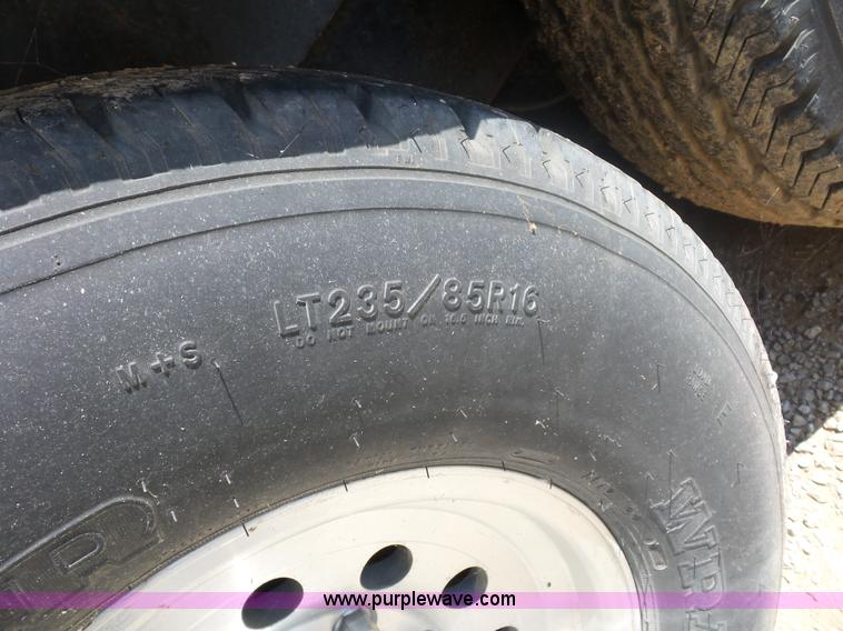 image for item BK9649 2001 Haul Mark GRG85X34WR4 enclosed cargo trailer