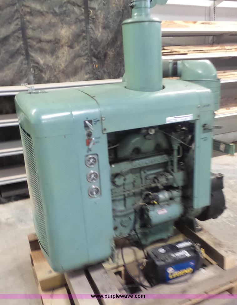 image for item BX9257 Detroit Diesel three cylinder diesel engine