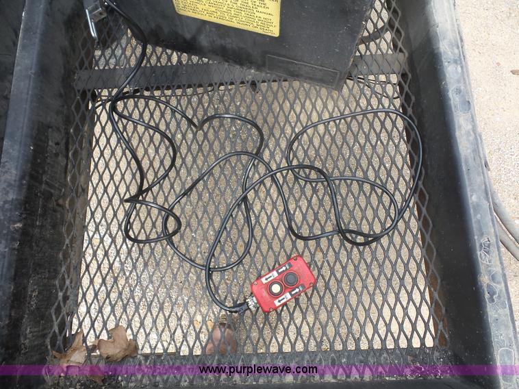 image for item BX9259 2005 Doolittle dump trailer