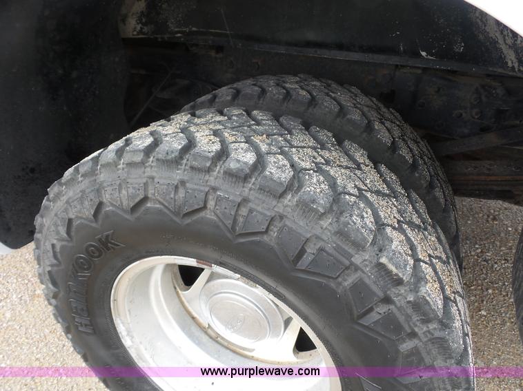 image for item BX9260 2001 Ford F350 Super Duty SuperCab pickup truck