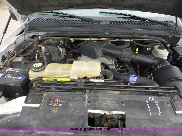 image for item BX9260 2001 Ford F350 Super Duty SuperCab pickup truck