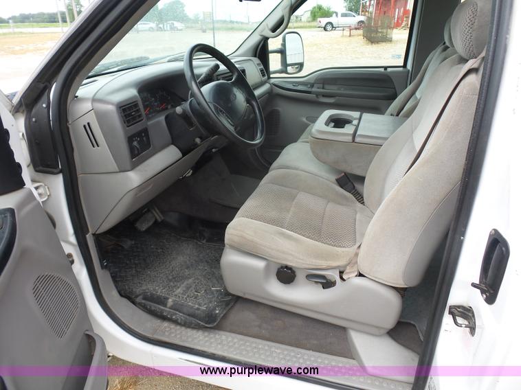 image for item BX9260 2001 Ford F350 Super Duty SuperCab pickup truck