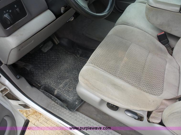 image for item BX9260 2001 Ford F350 Super Duty SuperCab pickup truck