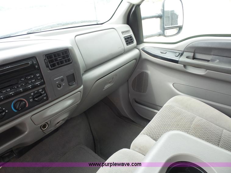 image for item BX9260 2001 Ford F350 Super Duty SuperCab pickup truck