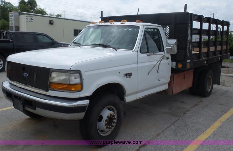 image for item BX9274 1996 Ford F450 Super Duty flatbed truck