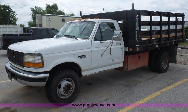 image for item BX9274 1996 Ford F450 Super Duty flatbed truck