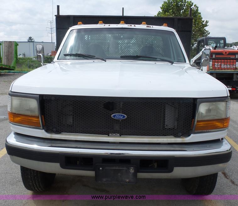 image for item BX9274 1996 Ford F450 Super Duty flatbed truck